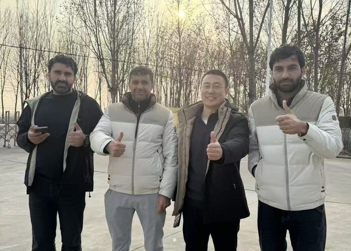 Customer visiting ANTE 9